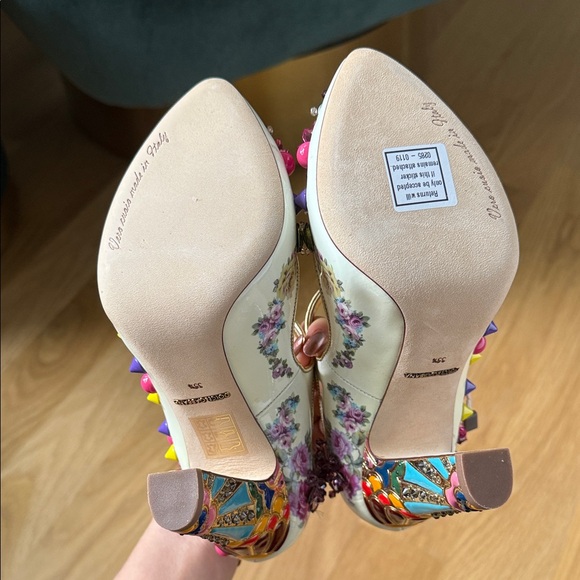 Dolce & Gabbana Patent Leather Crystal Colorful Embellishments D’Orsay Pumps - Picture 10 of 16